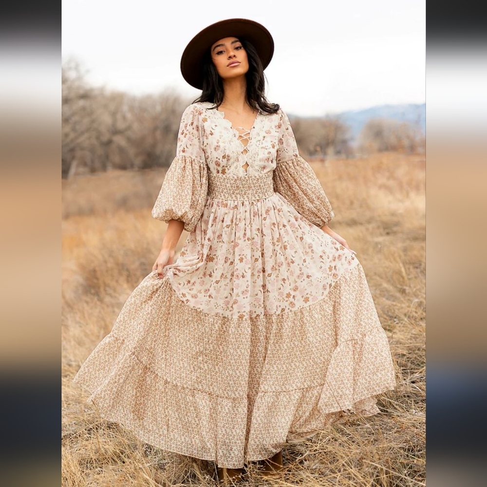 NWR Joyfolie Eileen Dress in Cream Floral size Small